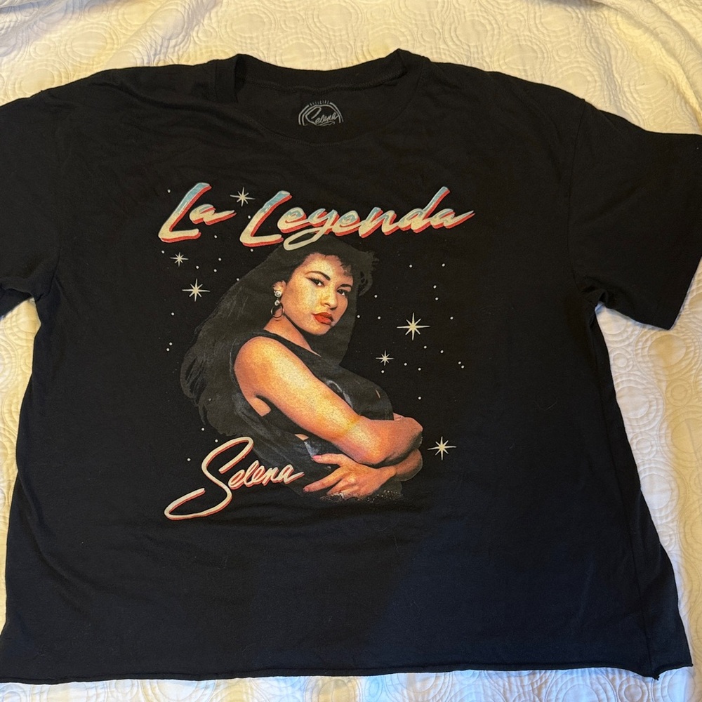 La Leyenda Selena Black Graphic Tee